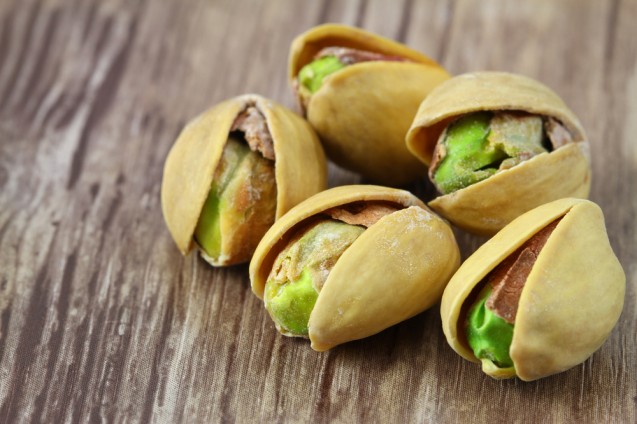Kacang pistachio sebagai camilan