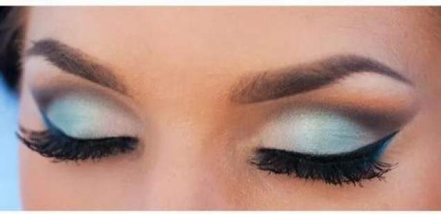 Eyeshadow sebagai makeup wajah